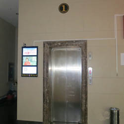 置城国际C座电梯等待区